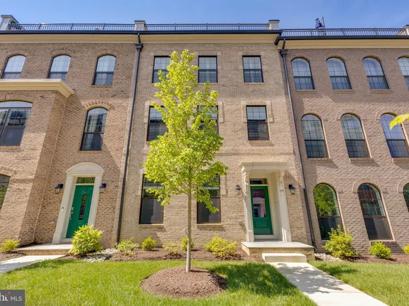 604 Leigh Way, Oxon Hill, MD 20745