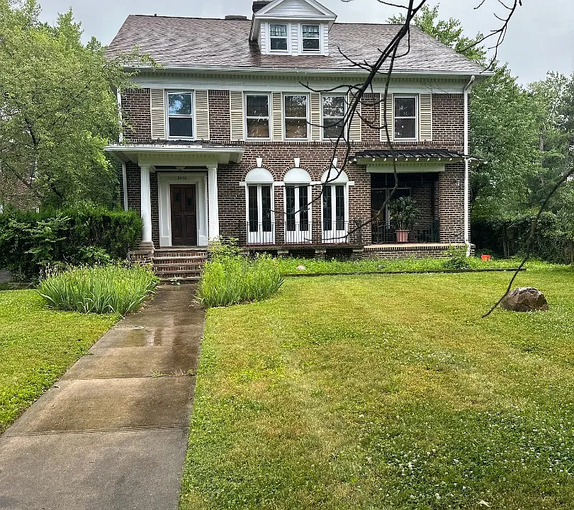 2410 Overlook Rd