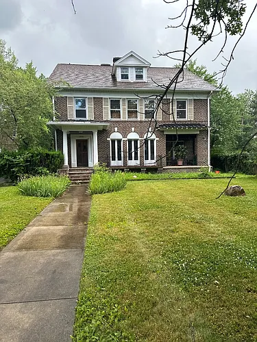2410 Overlook Rd Photo 1