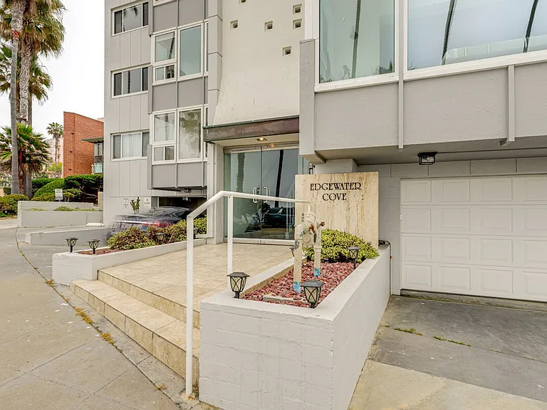 1039 Coast Blvd #ID1386060P — Photo 20