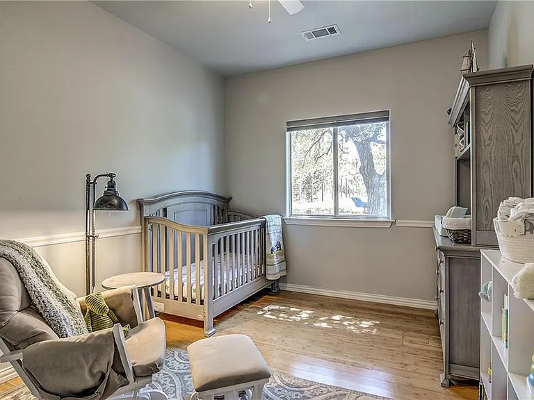 17106 Oak Cliff Cir — Photo 14