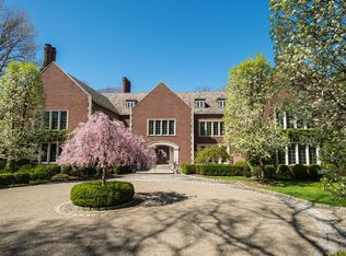 425 Taconic Rd, Greenwich, CT 06831