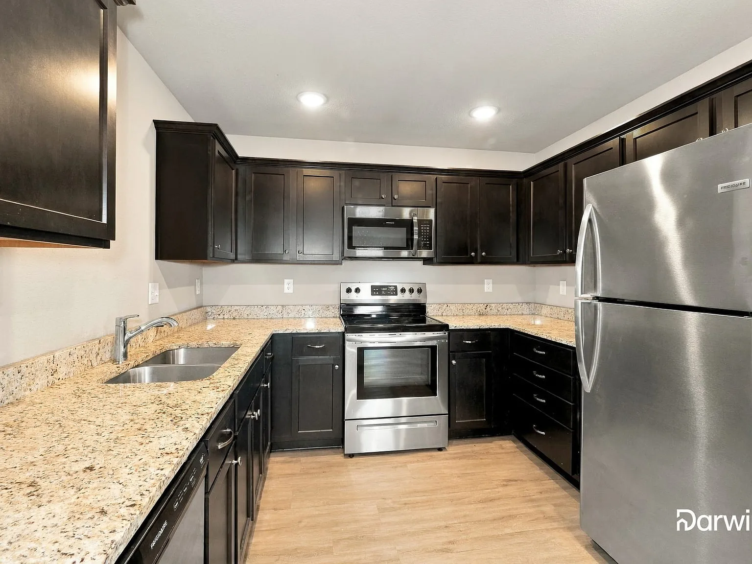 3 bed, 2.0 bath, 1253 sqft, $1,750 — Photo 3