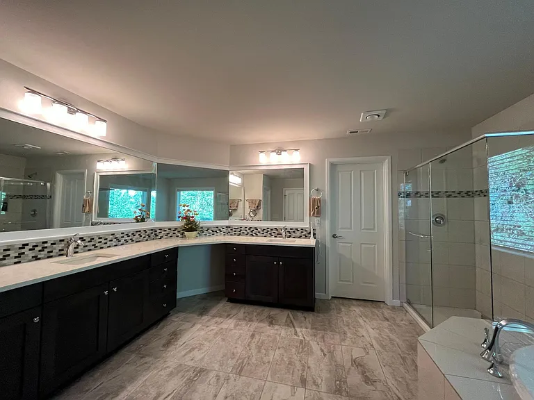 12516 NE 153rd Pl — Photo 13