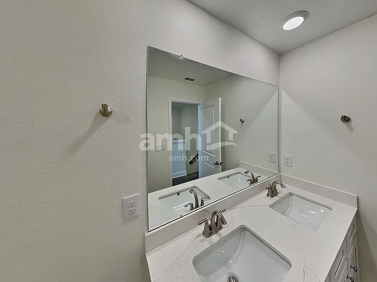 3728 Center Cove Ln — Photo 21