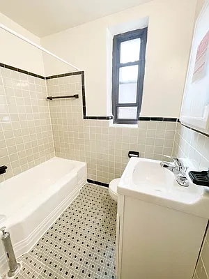 Rented by Showcase Realty | media 5