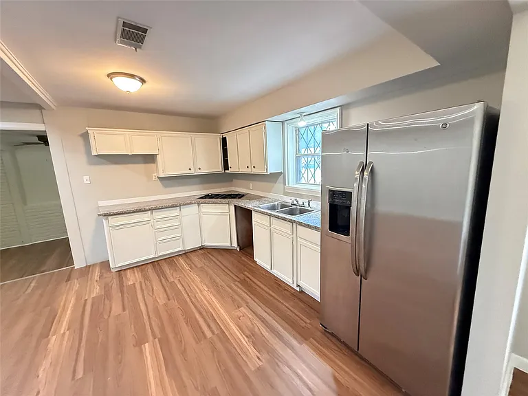 1434 Marleen St — Photo 18