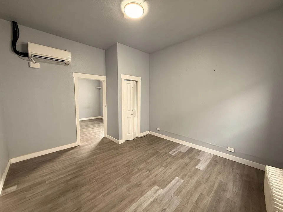 1767 S Broadway (9-Plex)