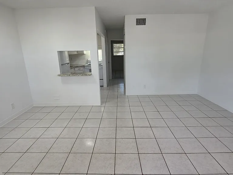 1150 NE 17th Ct — Photo 30