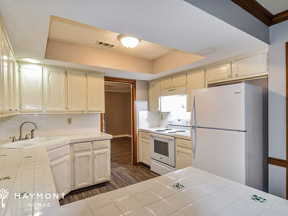 4th image of 3124 Willow Lane Dr