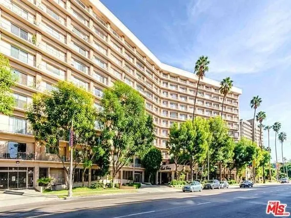 100 S Doheny Dr APT 820, Los Angeles, CA 90048