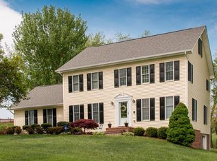 18524 Essex Dr, Abingdon, VA 24211