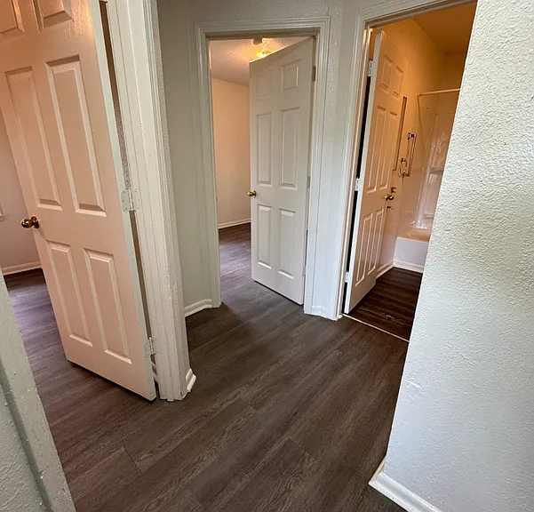 209 Commercial St — Photo 4