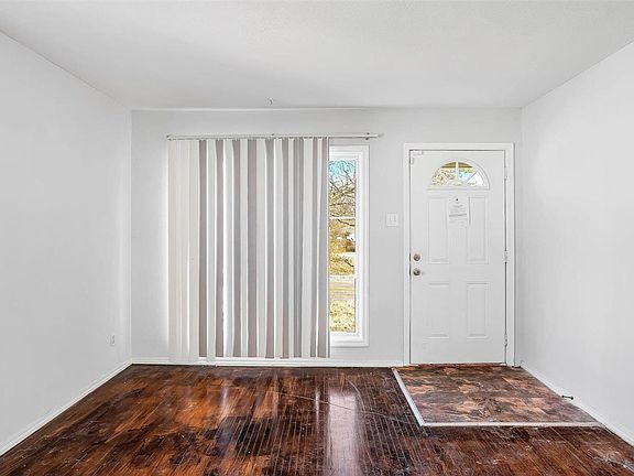 4th image of 10511 Renfrew Dr