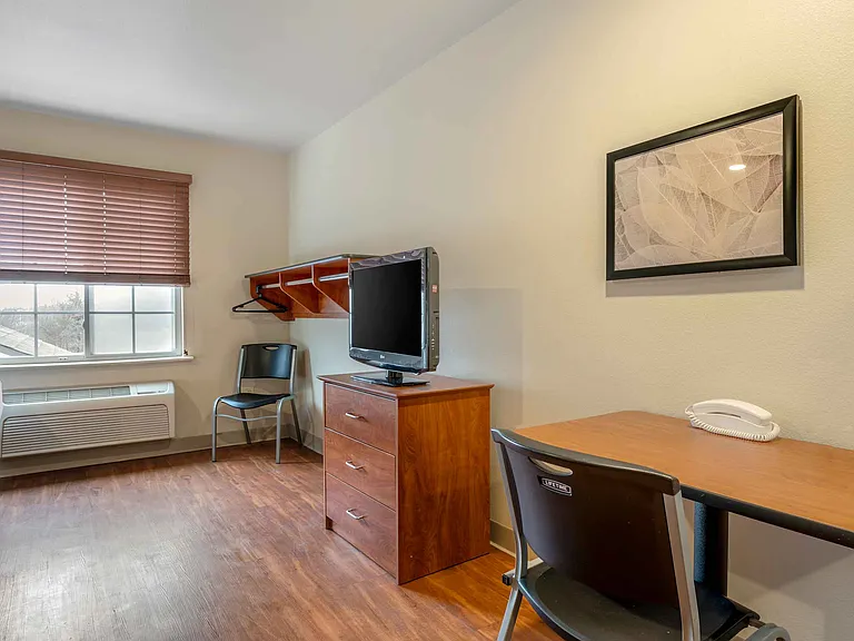 Studio Suite - 2 Full Beds