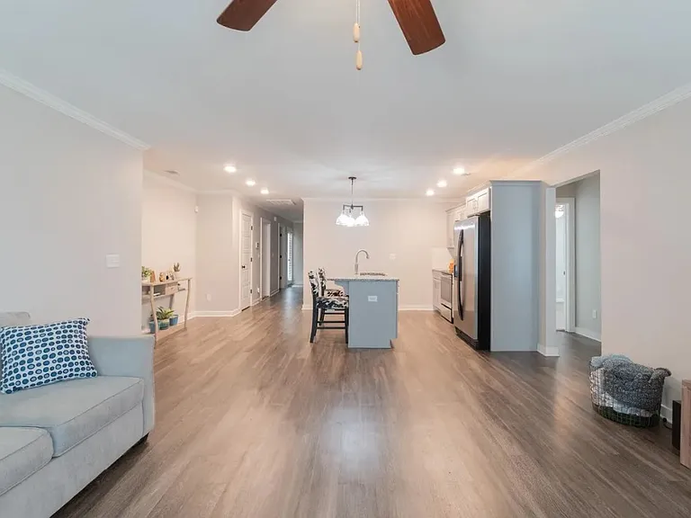 6609 Rock Ledge Rd — Photo 3
