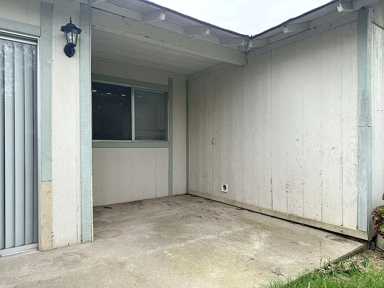 3219 Denver Ave — Photo 22
