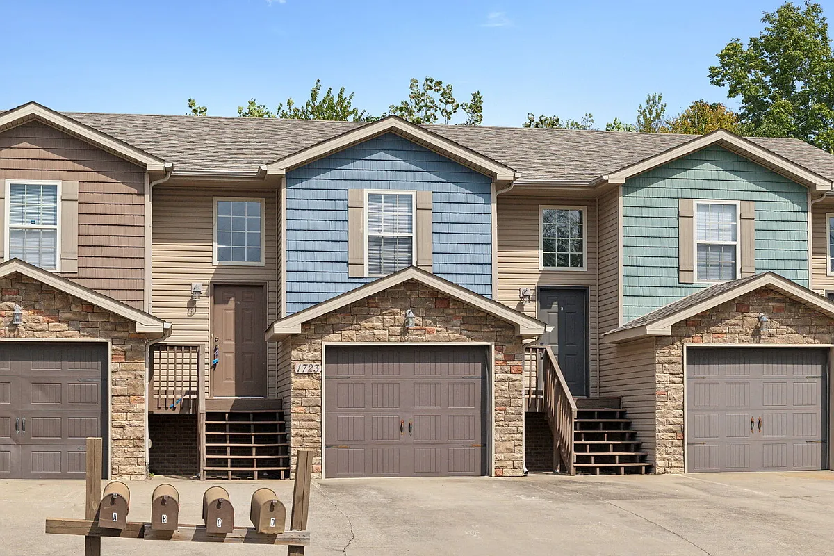 Building Photo - 1723A Thistlewood Dr