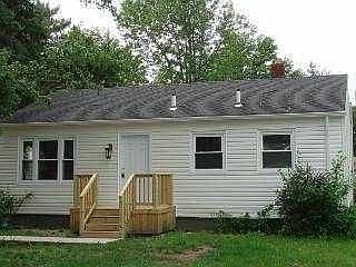 2nd image of 741 Moran Ave