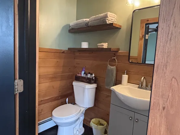 (undisclosed Address), Jim Thorpe, PA 18229