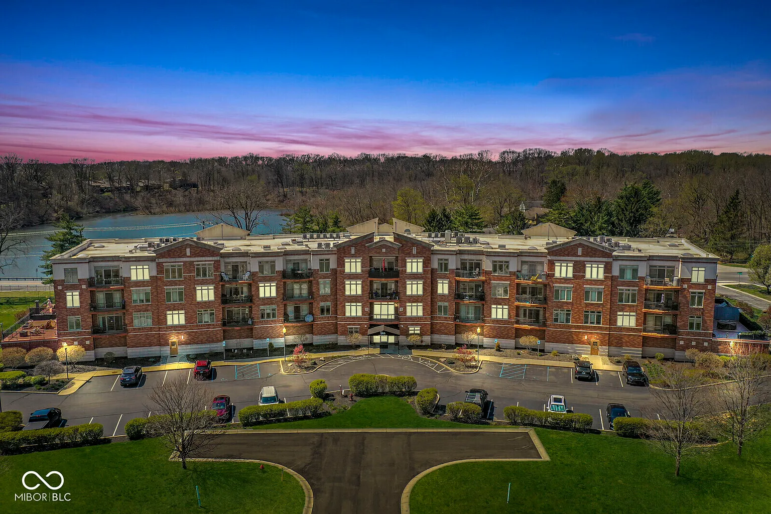 20971 Shoreline Ct APT 410 photo 1