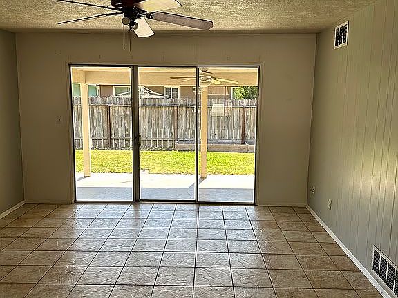 4th image of 1614 Teakwood Dr