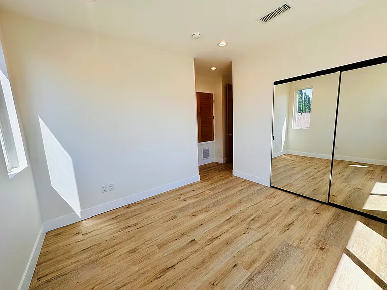 Cloverbrook Dr — Photo 16