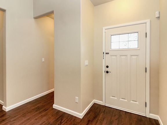 4th image of 9203 174th St E