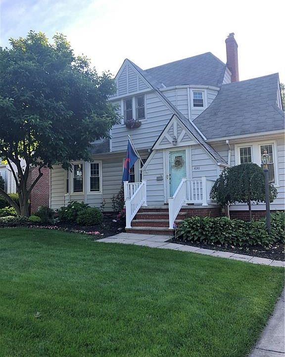 1st image of 4141 W 219th St