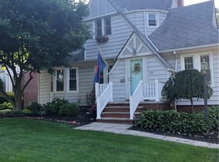 4141 W 219th St, Fairview Park, OH