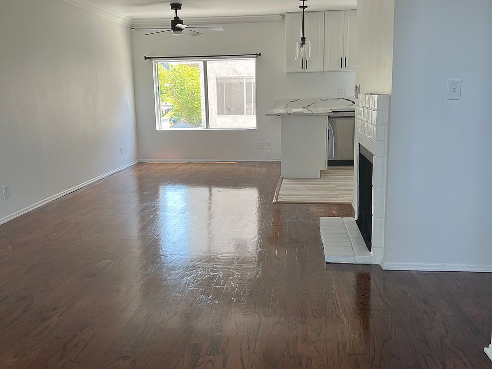 1st image of 1101 Laveta Ter APT 19