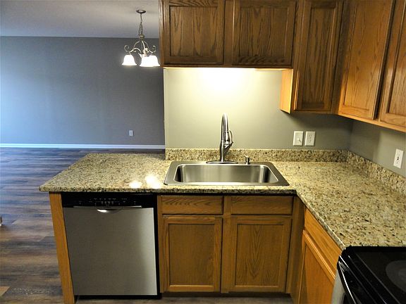5th image of 15965 Firtree Dr