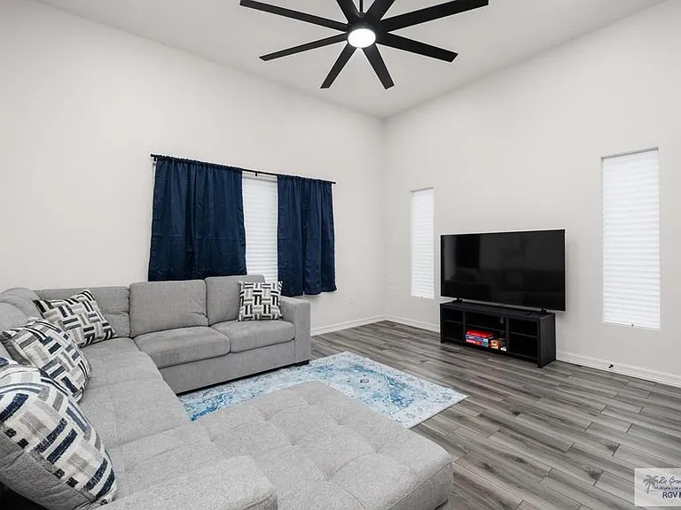 3569 Hidalgo St — Photo 6