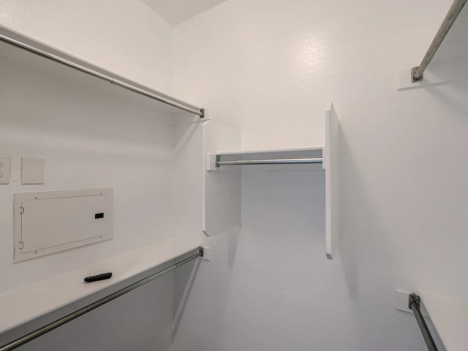 2 bed, 1244 sqft, $2,100 — Photo 3