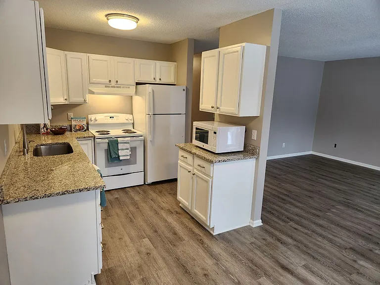 1351 Idaho Ave S — Photo 3