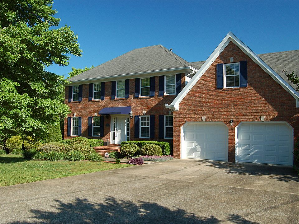 1st image of 811 Ashley Forest Dr