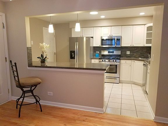 4th image of 10154 Hartford Ct APT 2C