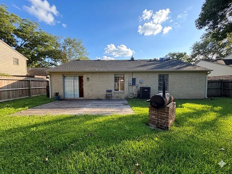 1318 Sand Stone Dr — Photo 21