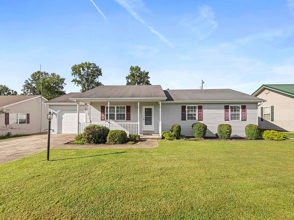 1st image of 1215 Unity Cir