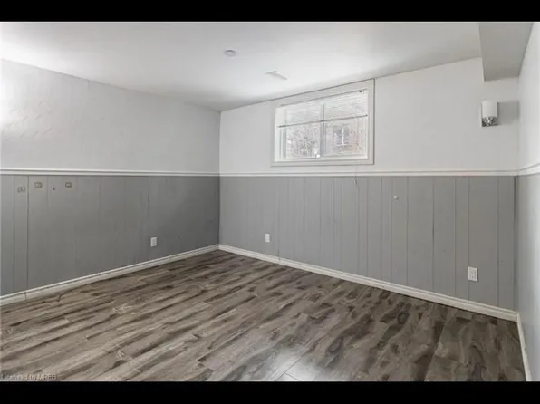 267 Southwood Dr #Basement, Kitchener, ON N2E 2B2