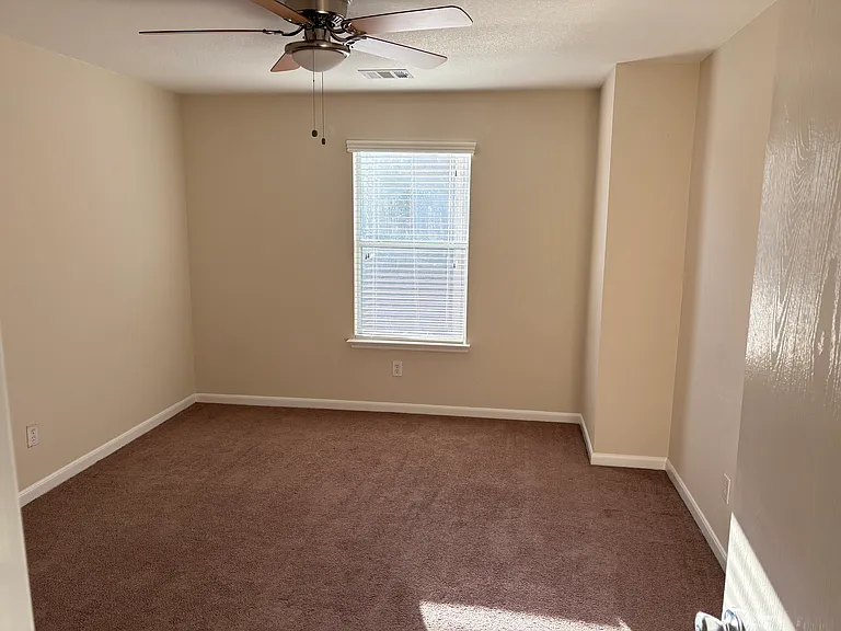 327 Remington Heights Dr — Photo 11