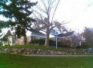 32800 Brandingham Rd, Franklin, MI 48025