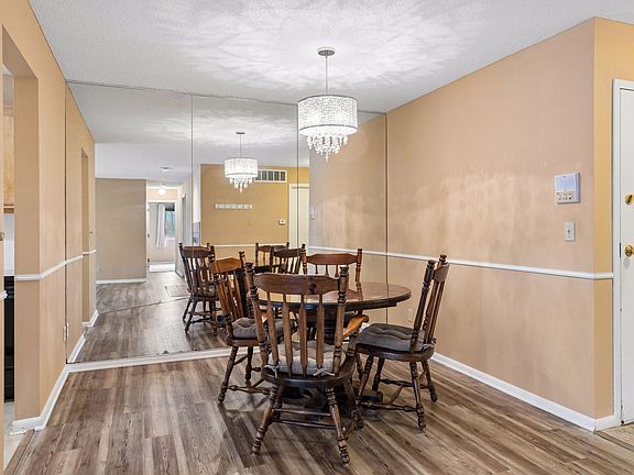 4th image of 14365 Fairway Dr