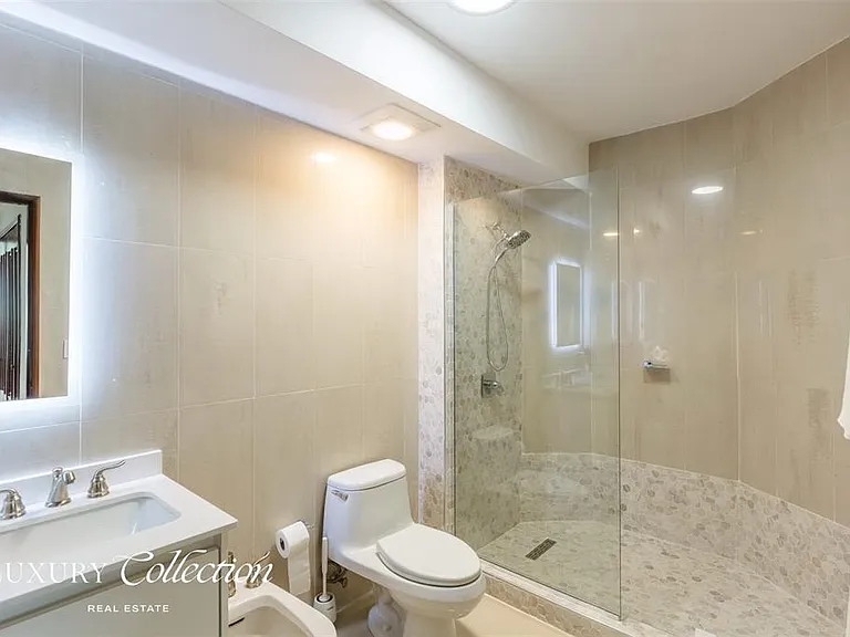 1315 Ashford #905 — Photo 12