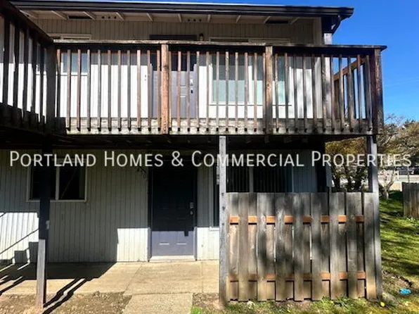 17450 SE Powell Blvd, Portland, OR 97236