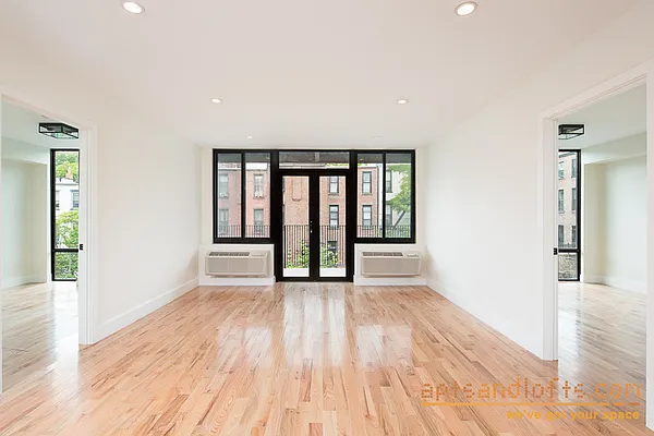 Rented by aptsandlofts.com | media 13