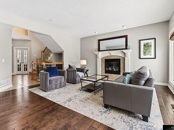 5th image of 920 S Hws Cleveland Blvd