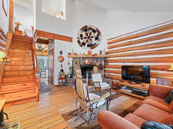 3rd image of 3 High Pines Terrace #A