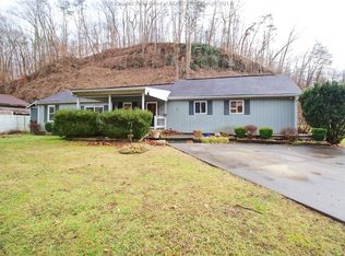 417 Woodland Dr SE, Saint Albans, WV 25177