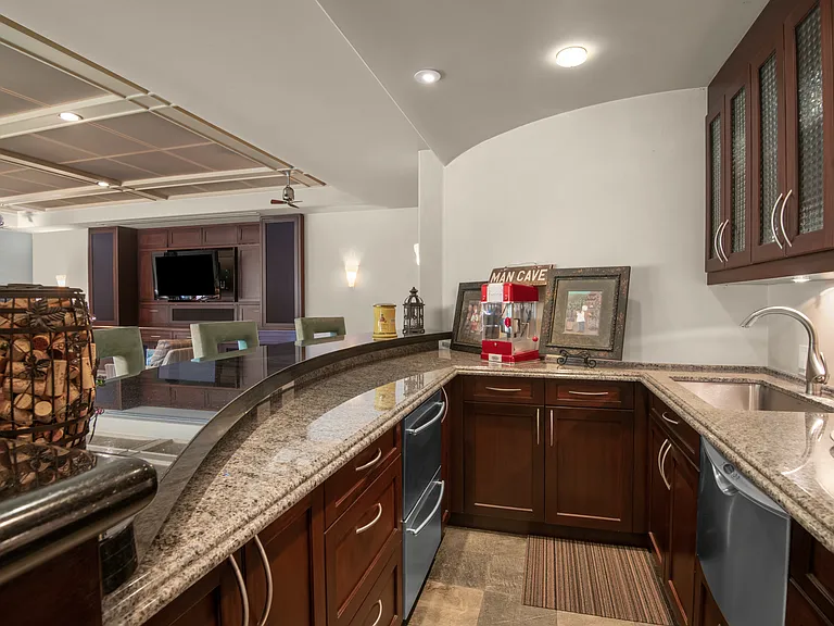 1650 Mesa Ridge Ave — Photo 42